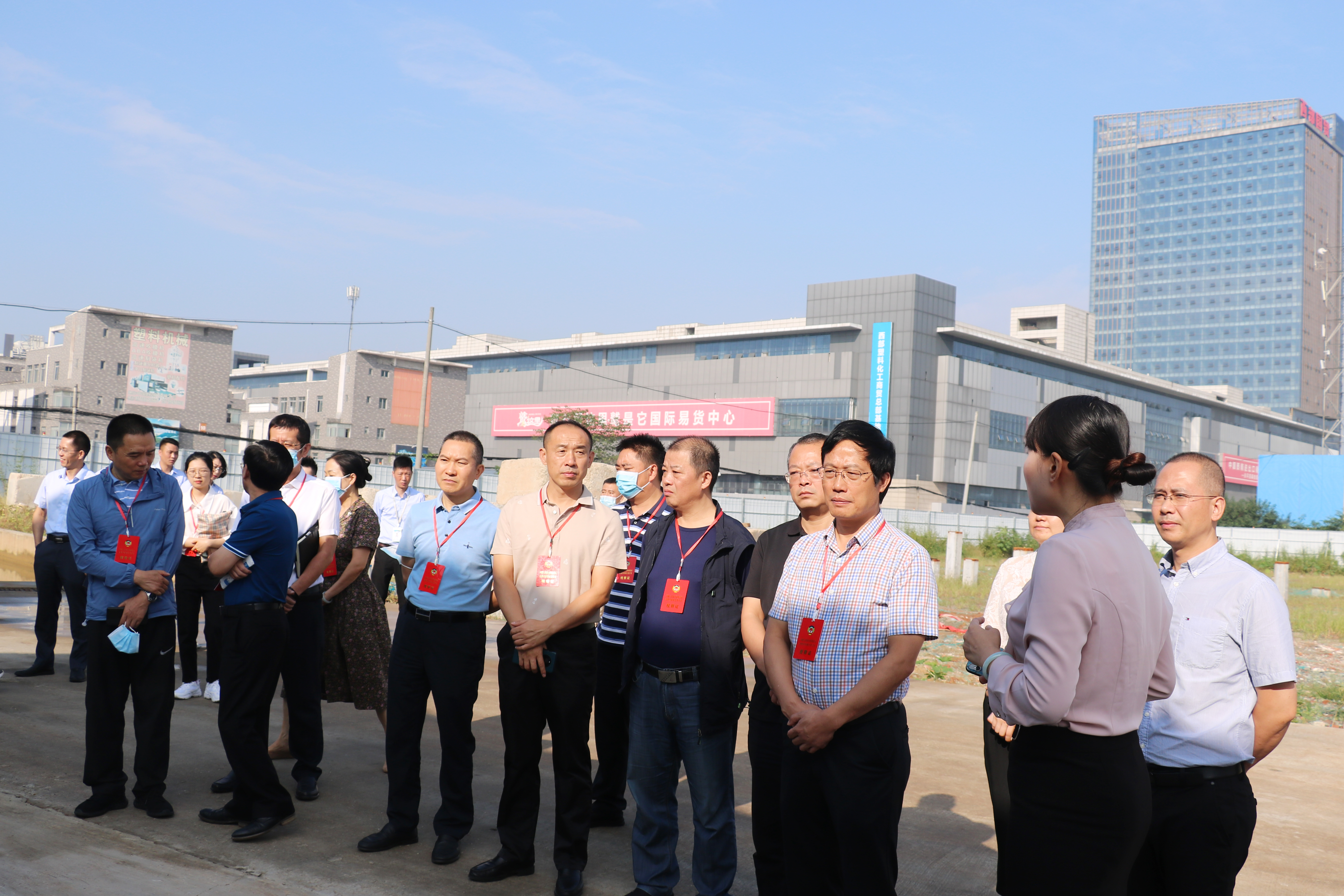 区政协领导莅临视察bwin必赢亚洲药业“慧金港”项目建设情况